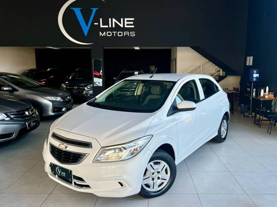 CHEVROLET ONIX 1.0 MPFI LT 8V FLEX 4P MANUAL CHEVROLET ONIX 1.0 MPFI LT 8V FLEX 4P MANUAL